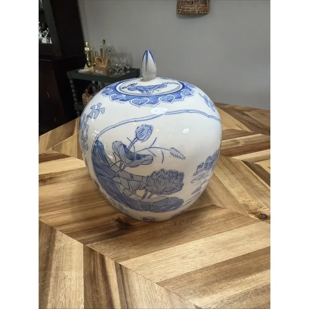Beauty Blue & White Chinese Floral 10 in. Chinoiseries Ginger Jar w/ Lid Stamped